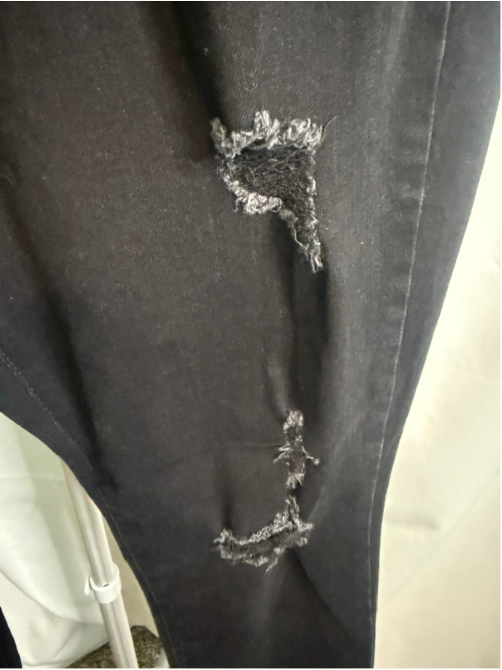 Women's Old Navy Black Distressed Power Slim Straight High Rise Jeans Size 14 - Picture 4 of 6